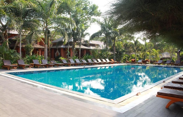 Bawga Theiddhi Hotel pool