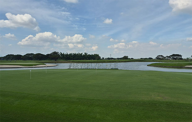Beverly Place Golf Club Practice Green