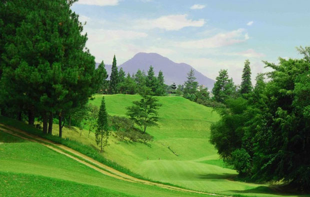 Dago Heritage Golf Club Approach