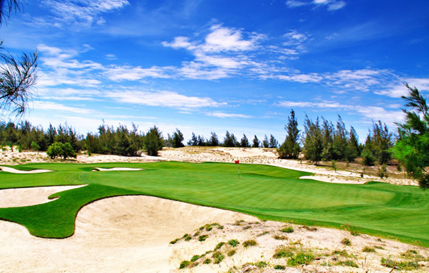 bunkers, danang golf club, danang, vietnam