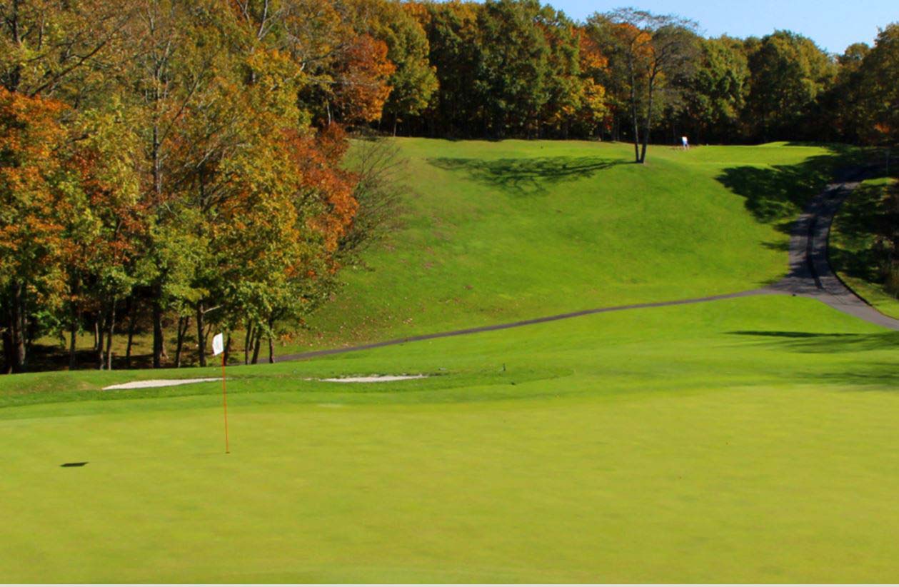 Hokkaido Brooks Country Club Approach