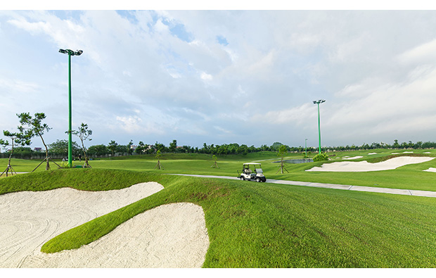 cart, long bien golf course, hanoi, vietnam