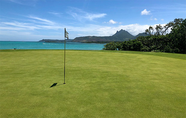 Ile aux Cerfs Golf Club Green