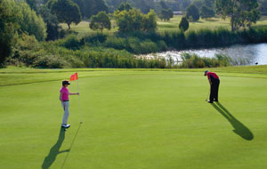 Putting Launceston Country Club, Tasmania, Australia