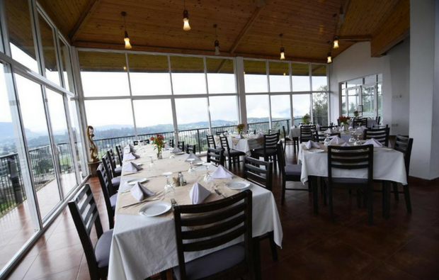 Oak Ray Summer Hill Breeze - The Restaurant