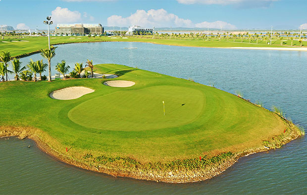 Tuan Chau Golf Resort Island Green