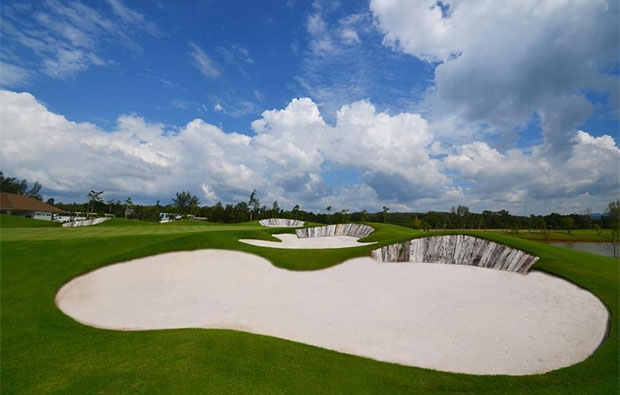 Aquella Golf Resort Country Club Bunkers