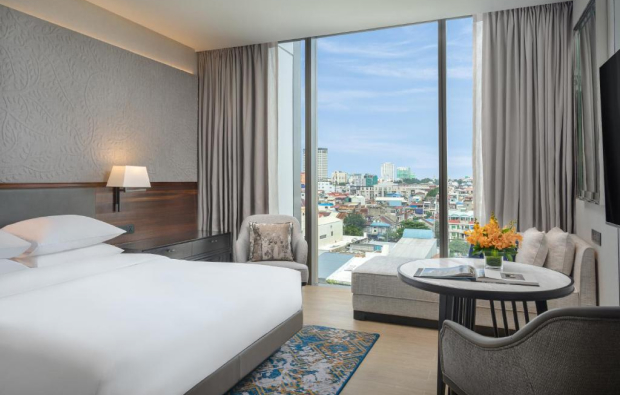 King Room, Hyatt Regency Phnom Penh
