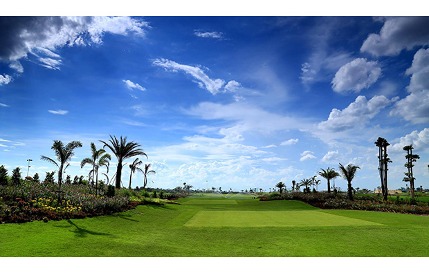 tee box lake view golf club, vientiane, laos