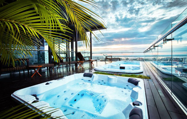 Lumiere Hotel Hot Tub