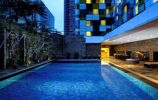 mercure pool