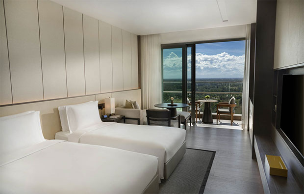 New World Hoiana Hotel Room