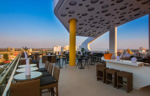 Rooftop bar, SUN & MOON, Urban Hotel