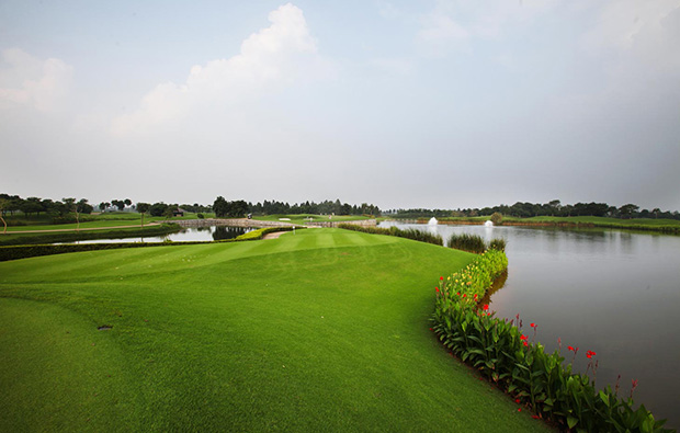 green, van tri golf club, hanoi, vietnam